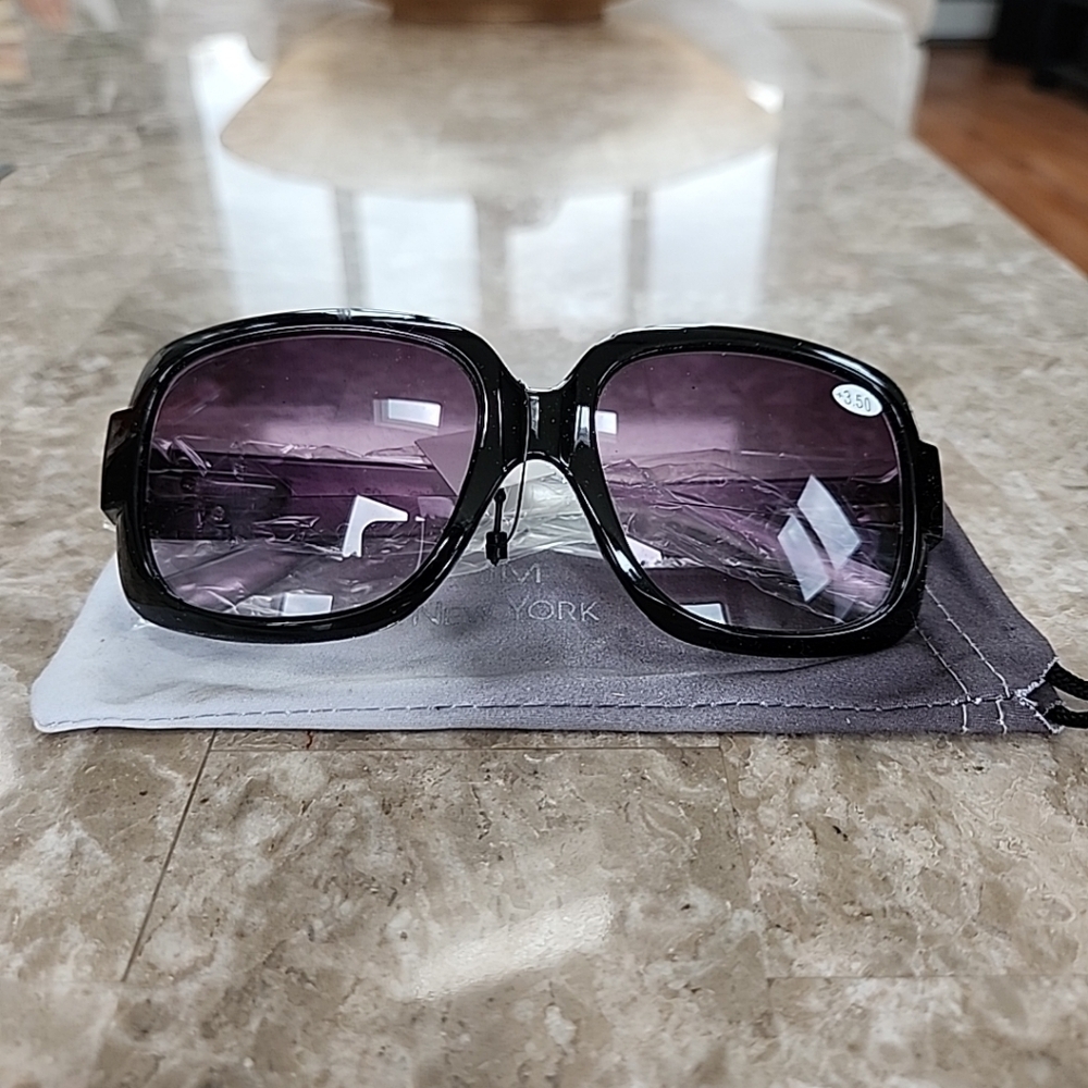 JM New York Reader Sunglasses +3.50 , New With Bag black frame purpleish lens